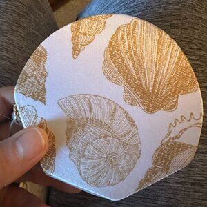 satiny small seashell theme jewelry travel case nwts